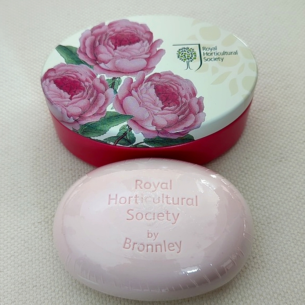 Bronnley Fine English Rose Bath Guest Soap NEW hostess gift tin 5.2 oz